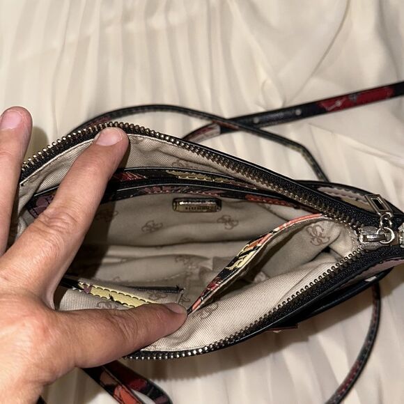 GUESS Small Black Floral Hummingbird Print Leather Crossbody Bag Purse - Picture 11 of 16